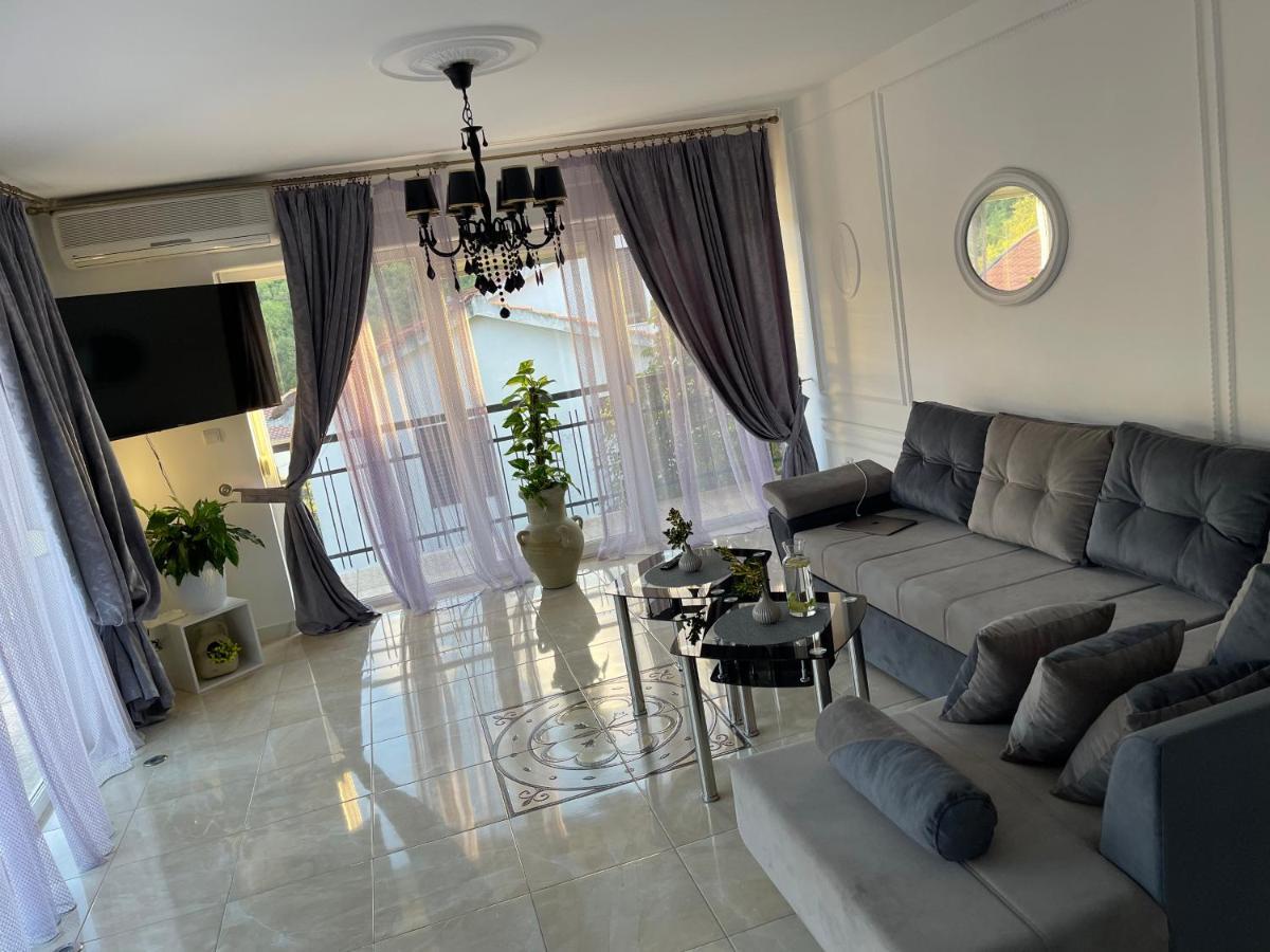 Apartmani Cirovic Luxury Herceg Novi Eksteriør bilde